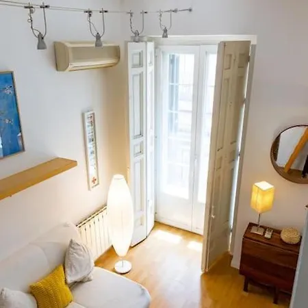 Beautiful Apartment In Malasana For 3 Pax - Ferrer Madryt Zewnętrze zdjęcie