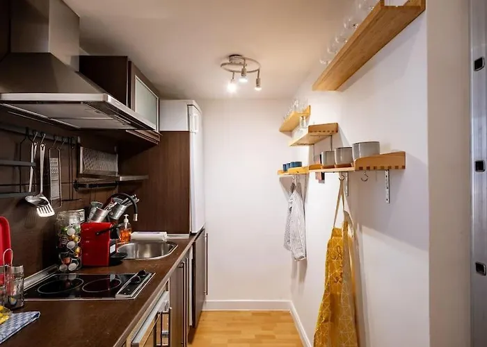 Beautiful Apartment In Malasana For 3 Pax - Ferrer
