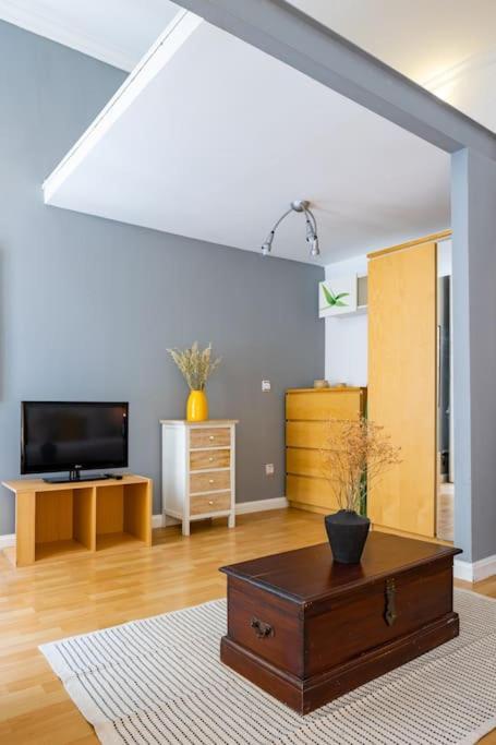 Apartment Beautiful In Malasana For 3 Pax - Ferrer Madrid